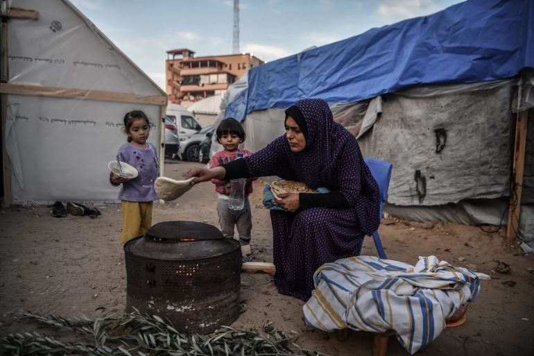 معاناة النساء في غزة من اجل إطعام وحماية أطفالهن (اليونيسيف)معاناة النساء في غزة من اجل إطعام وحماية أطفالهن (اليونيسيف)