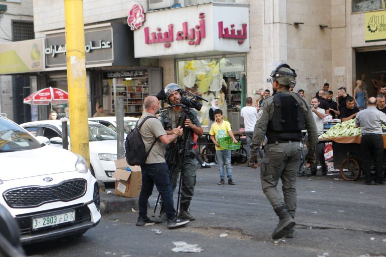 الجيش الإسرائيلي يغلق أسواق الخليل قبيل اقتحام المستوطنين