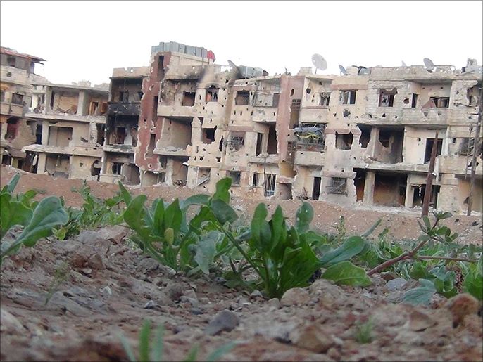 آثار الدمار على معضمية الشام بريف دمشق - الجزيرة نت