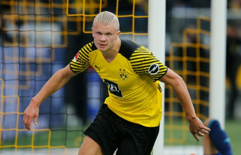 Bundesliga - Borussia Dortmund v 1. FC Union Berlin