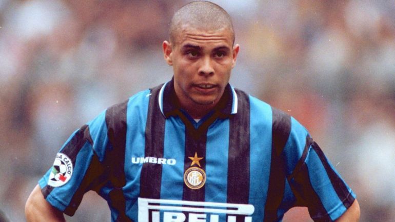 I44-19980426-TURIN: Brazilian player Ronaldo of Inter Milan looks dejected after his team was defeated by Serie A championship challenger Juventus Turin 1-0 at Stadio delle Alpi in Turin, 26 April. Juventus is now four points ahead of Internazionale at the top of the tables. EPA