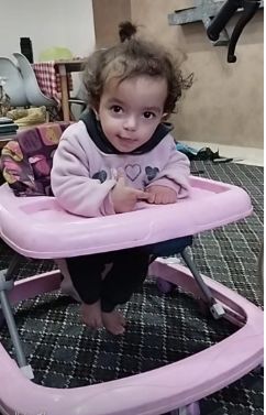 الطفلة نايا أبو ريدة قبل الحرب