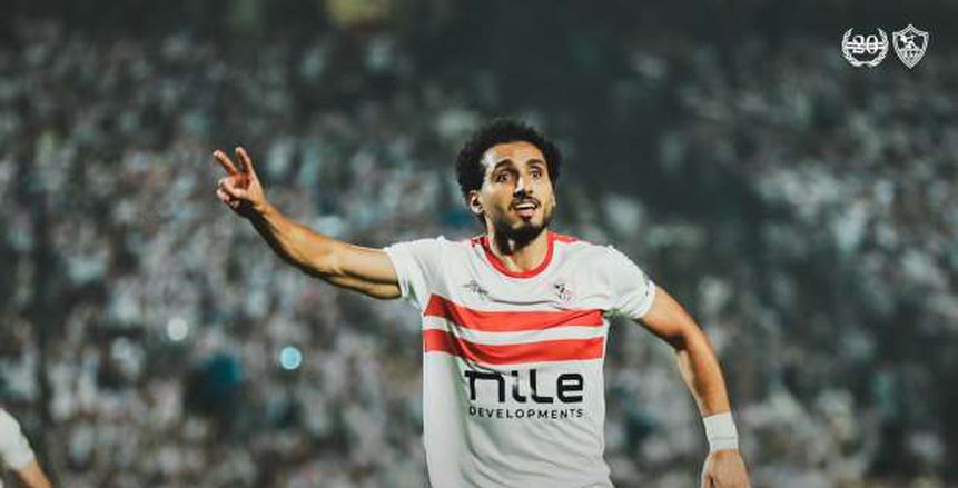 أحمد حمدي يؤازر الزمالك أمام فاركو من مدرجات ملعب السلام أحمد حمدي يؤازر الزمالك أمام فاركو من مدرجات ملعب السلام