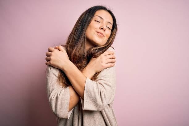 صفات إيجابية لسيدة العذراء صفات إيجابية لسيدة العذراء