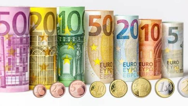 تراجع اليورو أمام الجنيه المصري في البنوك مع بداية تعاملات الأحد