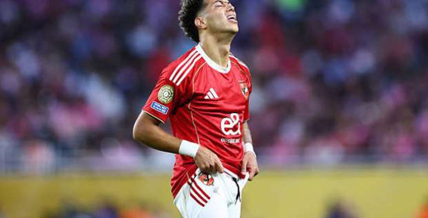 إمام عاشور وزيزو خارج مباراة سيراميكا كليوباترا في الدوري المصري إمام عاشور وزيزو خارج مباراة سيراميكا كليوباترا في الدوري المصري