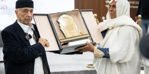 وفد من شيوخ وقبائل غرب ليبيا يعرض مطالبه أمام المستشار صالح في القبة - زاجل الإخباري