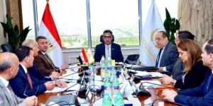 وزير التموين يجتمع برئيسي شركتي ”النيل” و”الإسكندرية” للمجمعات الاستهلاكية - زاجل الإخباري