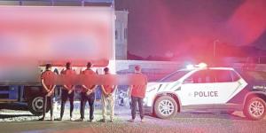 ضبط مصري نقل 4 مقيمين لا يحملون تصريح حج ومحاولة إيصالهم إلى مكة - زاجل الإخباري