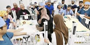 نجاح عملية فصل التوأم الملتصق الإريتري أسماء وسمية بعد عملية جراحية دقيقة استغرقت 15 ساعة ونصفًا - زاجل الإخباري