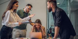 قبل أن يدفعك مديرك للاستقالة.. اسأل نفسك هذه الأسئلة - زاجل الإخباري