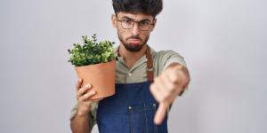 10 مشتتات في الغرفة تسرق راحتك.. تجنبها لنوم أفضل - زاجل الإخباري