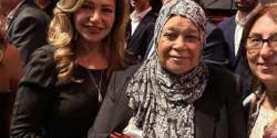 "جائزة الريادة الفنية" من  المهرجان المصري الأمريكي للسينما والفنون  للعملاق " كمال الشناوي" - زاجل الإخباري