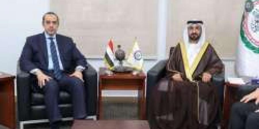 رئيس البرلمان العربي يبحث مع  وزير الشئون النيابية المصري تعزيز التعاون بما يخدم "العمل العربي" - زاجل الإخباري