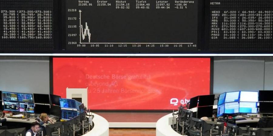 أسهم أوروبا تتراجع بعد عطلة «الفصح» مع تفاقم الضبابية بسبب سياسات ترامب - زاجل الإخباري