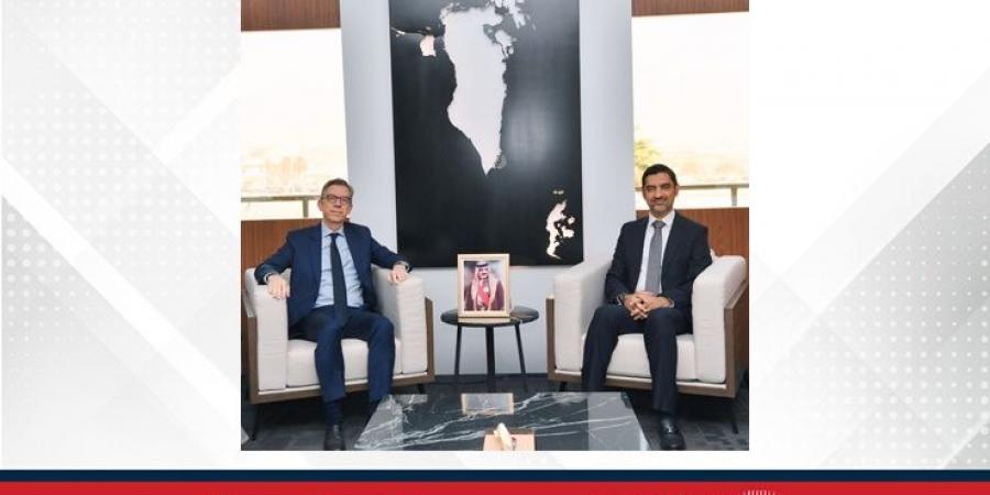 وزير شؤون البلديات والزراعة يستقبل سفير الجمهورية الفرنسية لدى مملكة البحرين - زاجل الإخباري