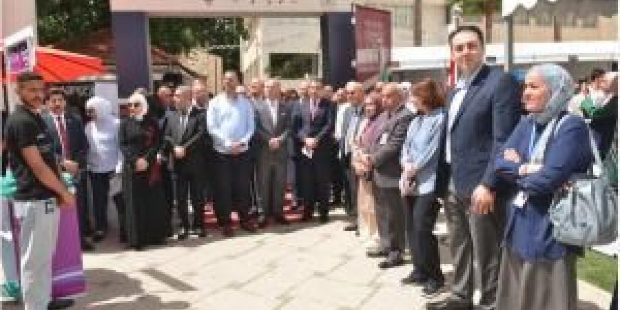 رئيس جامعة البترا يفتتح فعاليات اليوم الوظيفي الخامس عشر بمشاركة أكثر من 50 شركة ومؤسسة أردنية وأكثر من 300 فرصة عمل - زاجل الإخباري