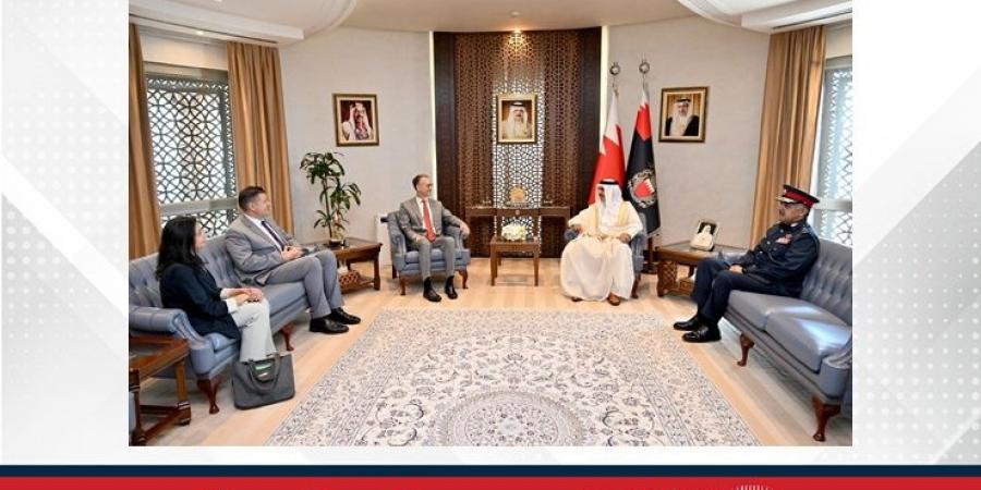 وزير الداخلية يؤكد خلال استقباله السفير الأمريكي على العلاقات المتميزة والشراكة الاستراتيجية مع الولايات المتحدة - زاجل الإخباري