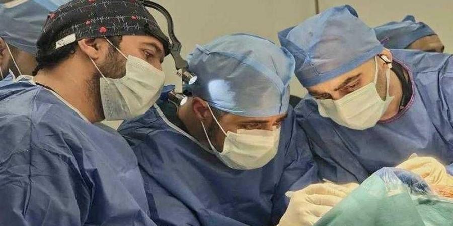 الرعاية الصحية تعلن نجاح استئصال ورم ضخم بالوجه والفك بمجمع الإسماعيلية الطبي - زاجل الإخباري