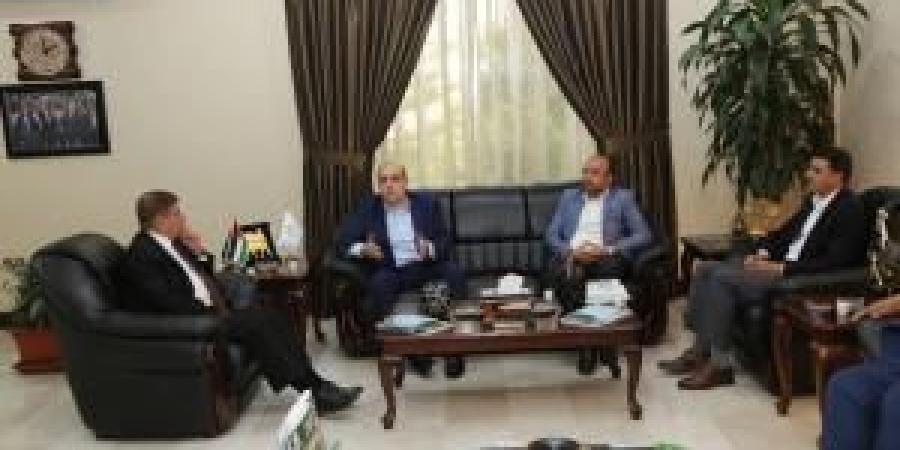 تعزيز التعاون البحثي بين جامعة الزيتونة الأردنية وهيئة الطاقة الذرية الأردنية - زاجل الإخباري