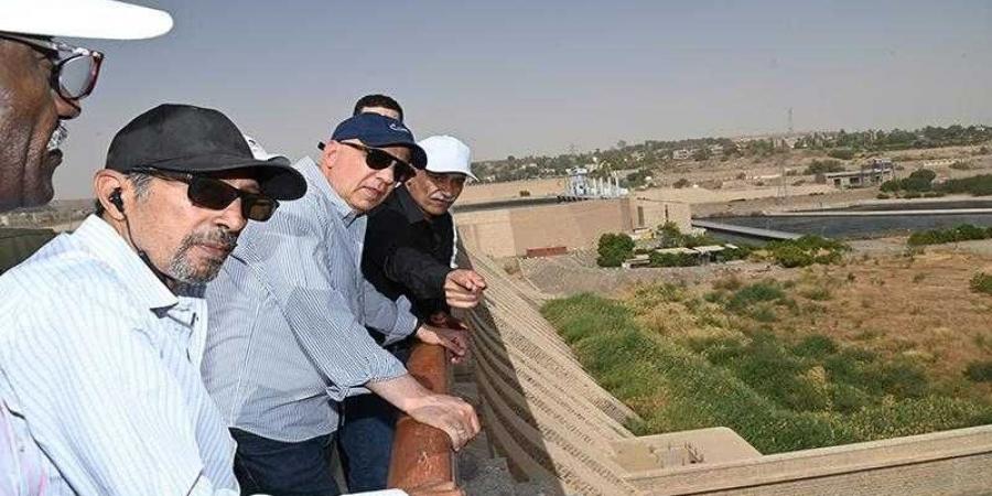 وزير الري يتفقد أعمال الصيانة الدورية لرفع كفاءة خزان أسوان - زاجل الإخباري