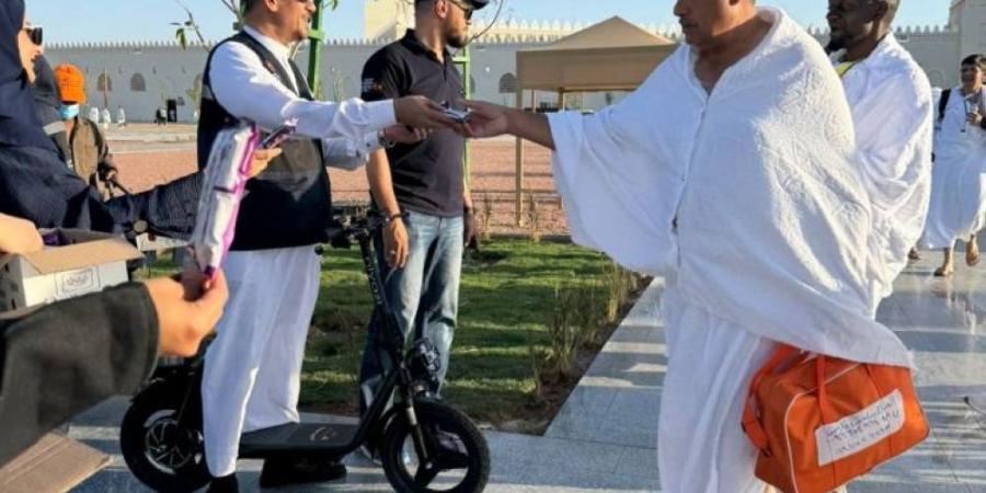 بدء مغادرة الحجيج من المدينة إلى مكة - زاجل الإخباري