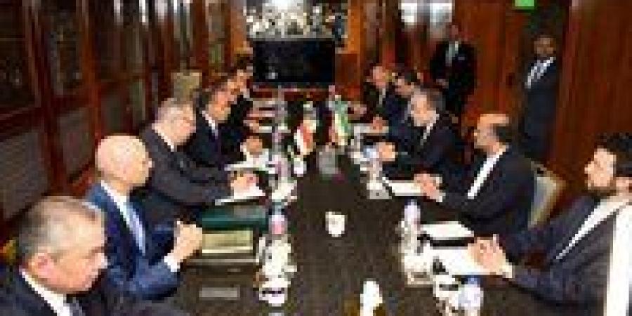 مشاورات سياسية بين وزيرى خارجية مصر وايران بالقاهرة - زاجل الإخباري