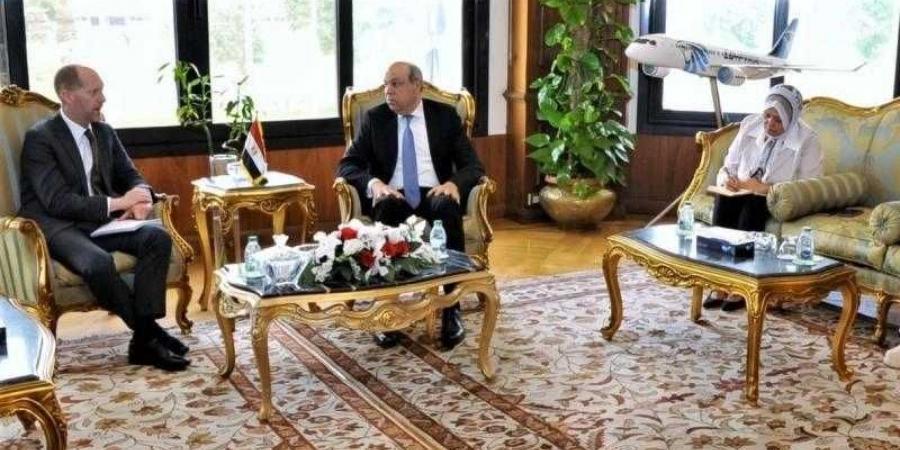 وزير الطيران المدني يلتقي وفد من مسئولى البنك الأوروبي لإعادة الإعمار والتنمية (EBRD) - زاجل الإخباري