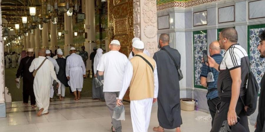 تسهيل وصول الزائرين إلى الروضة الشريفة - زاجل الإخباري