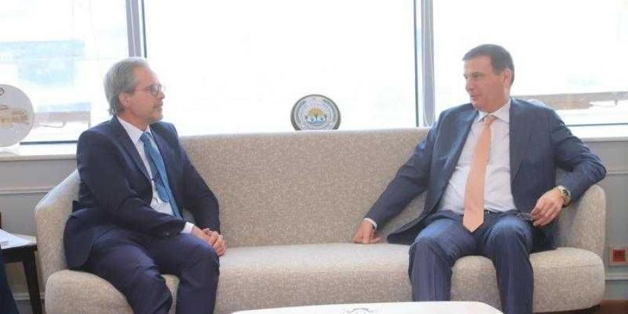 وزير الزراعة يستقبل المستشار الزراعي الهولندي لبحث سبل تعزيز التعاون المشترك - زاجل الإخباري
