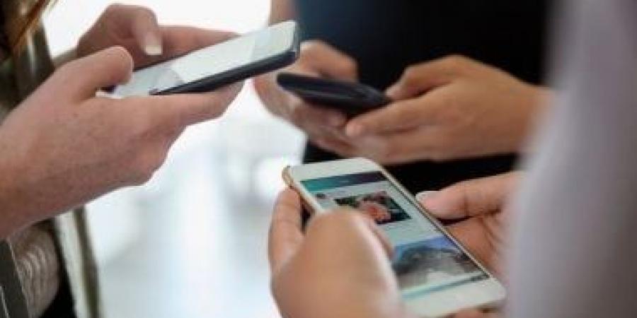 التطبيقات المزيفة.. كيف تكتشفها قبل أن تخترق هاتفك؟ - زاجل الإخباري
