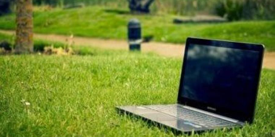 إزاى تختار لاب توب مناسب من غير ما تدفع زيادة؟ - زاجل الإخباري