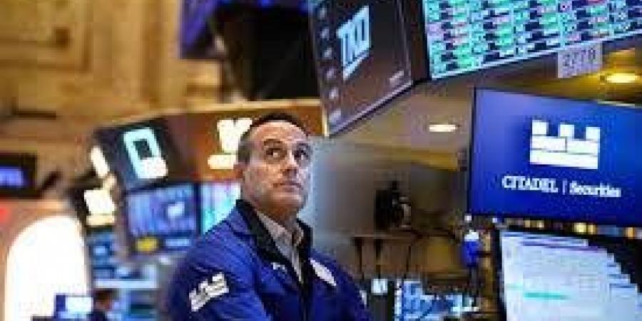 الأسهم الأمريكية تحبس أنفاسها ترقباً لتطبيق التعريفات الجمركية - زاجل الإخباري