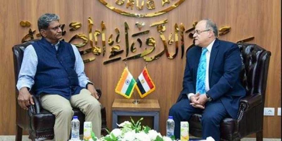 رئيس هيئة الدواء المصرية يجتمع مع سفير الهند بالقاهرة لبحث آليات تعزيز التعاون الدوائي ودعم تطوير المنظومة الدوائية - زاجل الإخباري