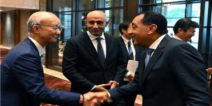 رئيس الوزراء يلتقي وزير الدولة للاقتصاد والتجارة والصناعة الياباني - زاجل الإخباري