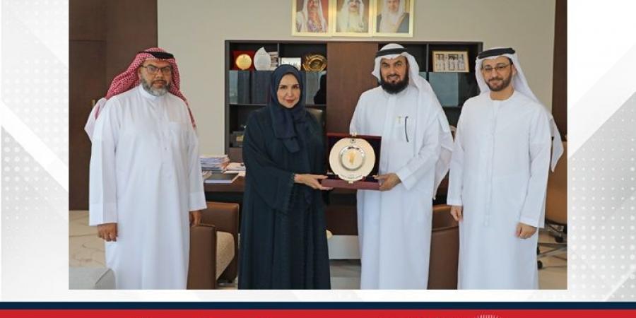 رئيس مجلس الأوقاف السنية يستقبل وفدًا من مؤسسة الأوقاف وإدارة أموال القصر بدبي - زاجل الإخباري