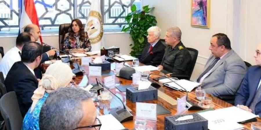 منال عوض تترأس أول إجتماع لمجلس إدارة تنظيم إدارة المخلفات - زاجل الإخباري