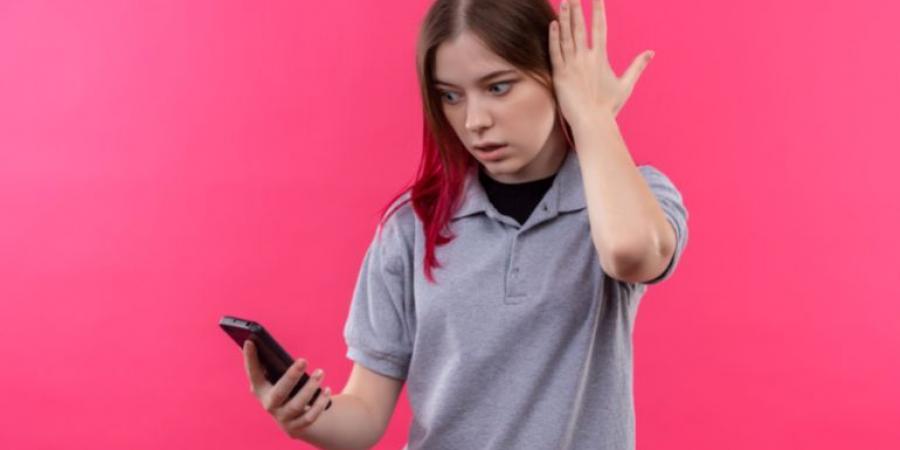 8 علامات تحذيرية لمحتوى سام على الإنترنت قد يصيب عقلك - زاجل الإخباري
