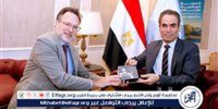 سفير كندا يزور استديو نجيب محفوظ بماسبيرو ويشيد بالعلاقات مع مصر - زاجل الإخباري