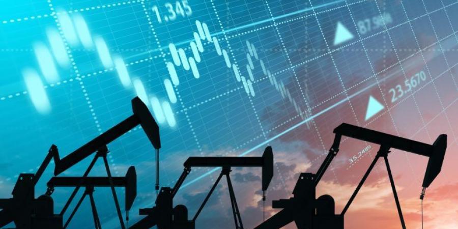 النفط يواصل الارتفاع بفعل قوة الطلب والذهب يتراجع - زاجل الإخباري