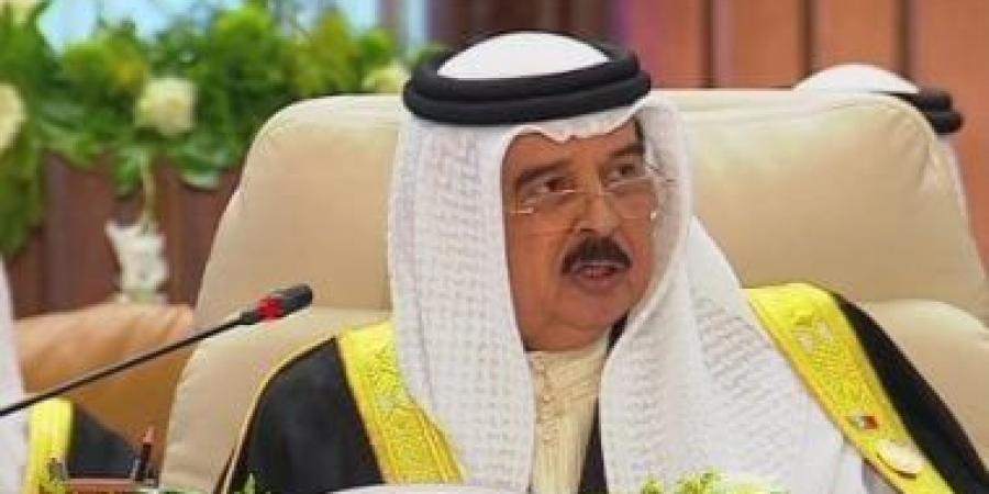 رئيس الأمن العام بالبحرين يبحث مع الملحق العسكري الأمريكي التعاون الأمني - زاجل الإخباري