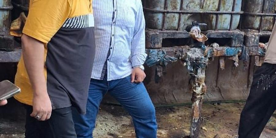 ضبط مصنع غير مرخص لتجميع زيوت الطعام المستعمل في الغربية (صور) - زاجل الإخباري