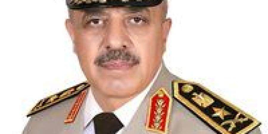 رئيس أركان حرب القوات المسلحة يهنئ الفريق أول ركن خالد خليفة حفتر بتوليه منصب رئيس الأركان العامة للجيش الوطنى الليبى - زاجل الإخباري