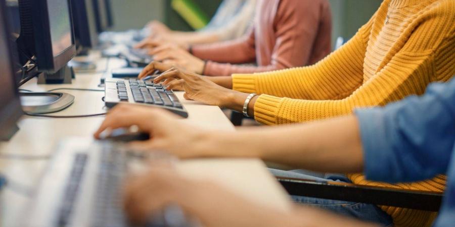حيل إلكترونية تستهدف الطلاب مع بدء العام الدراسي - زاجل الإخباري