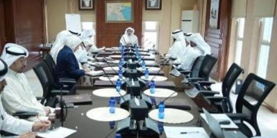 وزير الإعلام الكويتى يستعرض حزمة من المشروعات والمبادرات تنطلق قريبًا - زاجل الإخباري