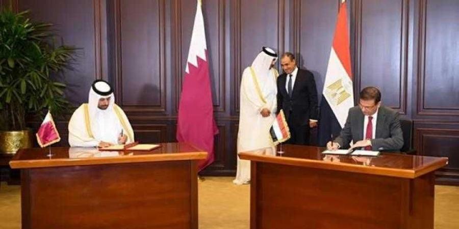 وزير الزراعة ووزير البلدية بدولة قطر يوقعان مذكرة تفاهم لتعزيز التعاون في المجالات المرتبطة بالقطاع الزراعي - زاجل الإخباري