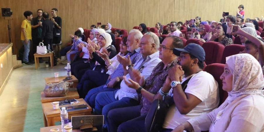 مهرجان مسرح الطفل يواصل عروضه بـ "شجاعة نملة" ويستقبل أطفال الأزهر - زاجل الإخباري
