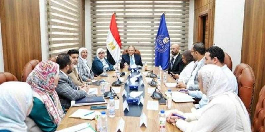 رئيس هيئة الدواء يبحث مع شركة Pamp;G العالمية دعم الاستثمار في المستحضرات الدوائية - زاجل الإخباري