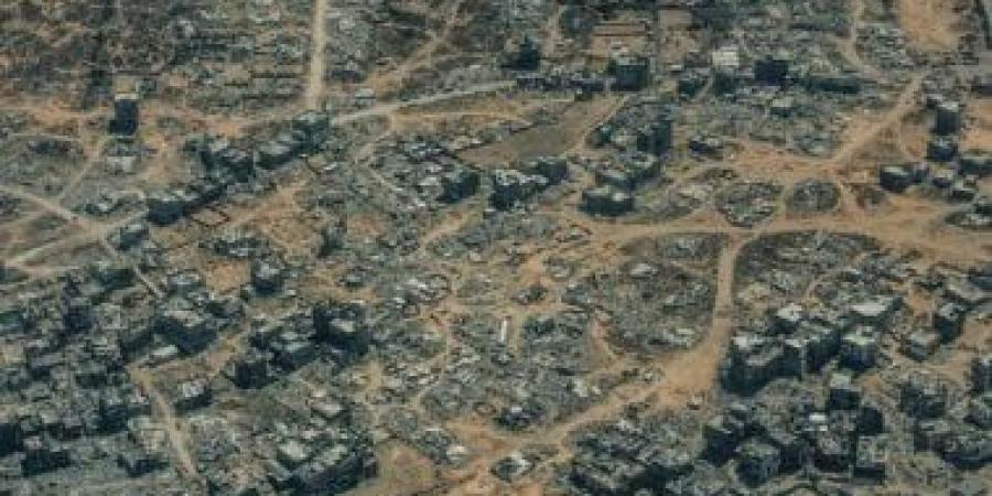 جيش الاحتلال يطلق قنابل إنارة فوق حي الشيخ رضوان - زاجل الإخباري