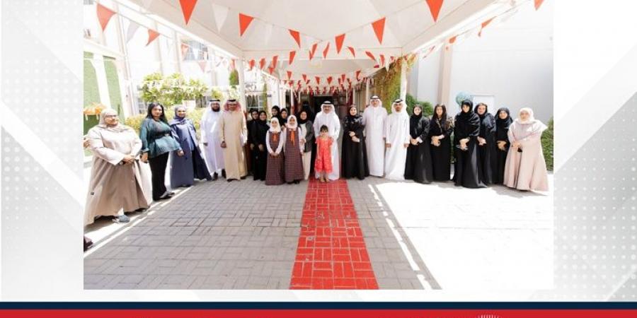 وزير التربية والتعليم يزور مدرستي الدراز الابتدائية للبنات وسمو الشيخة موزة بنت حمد الشاملة للبنات - زاجل الإخباري